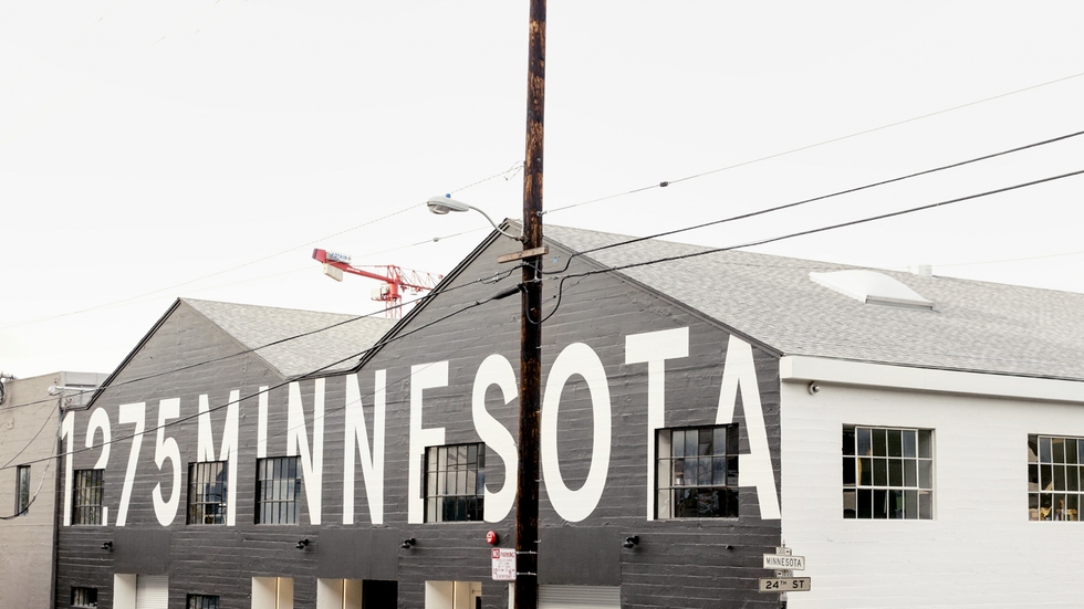 La fachada del Minnesota Street Project, un vivero de galerías impulsado por los filántropos Andy y Deborah Rappaport.