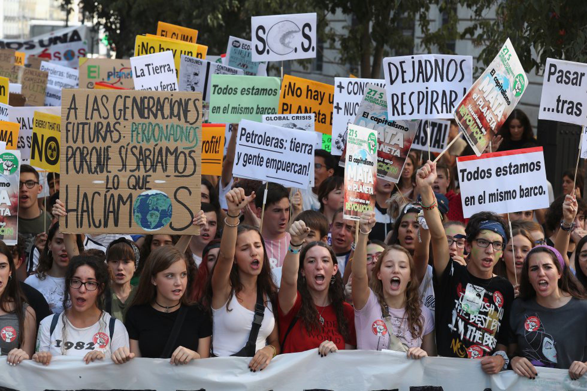 Concentración de estudiantes en la Puerta del Sol de Madrid. ‘Huelga Mundial por el Clima’ | JAIME VILLANUEVA